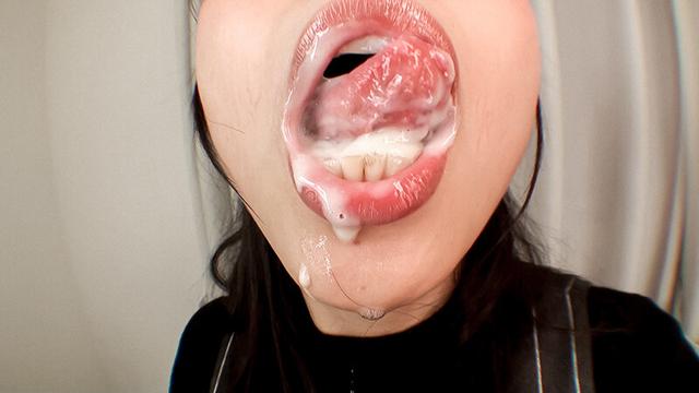 美女のベロ・口内自撮り サンプル画像 3