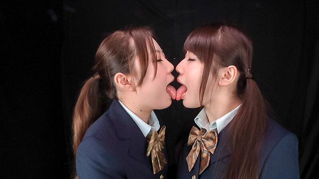 濃厚唾液汁レズ接吻 サンプル画像 12