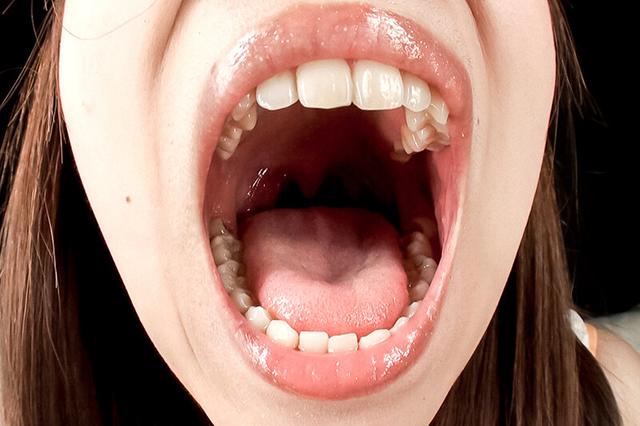 美女のベロ・口内自撮り（2） サンプル画像 14