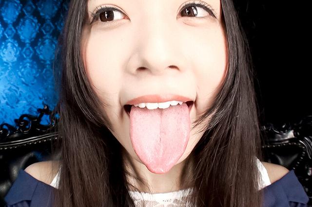 美女のベロ・口内自撮り（2） サンプル画像 18