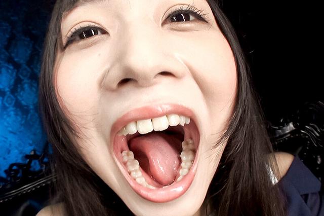 美女のベロ・口内自撮り（2） サンプル画像 19