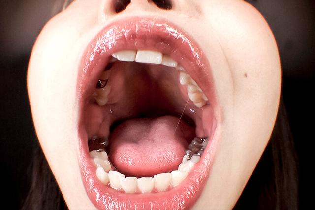 美女のベロ・口内自撮り（2） サンプル画像 3
