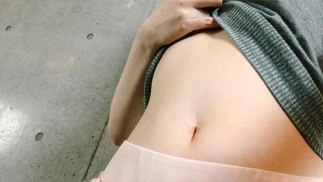 美女のおへそ サンプル画像 12
