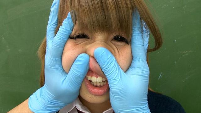 美女の顔面崩壊悪戯（1） 淫戯指編 サンプル画像 15