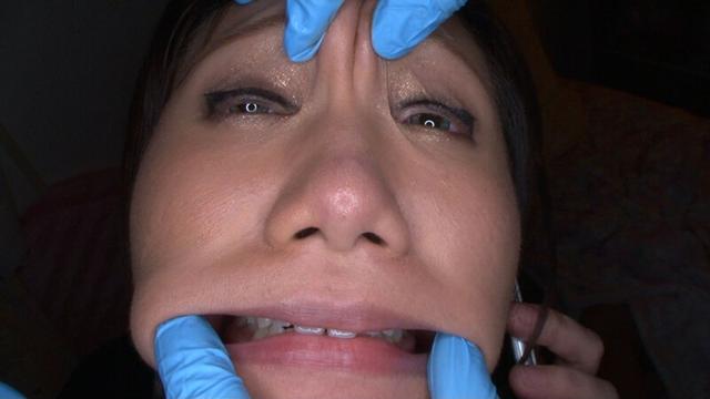 美女の顔面崩壊悪戯（1） 淫戯指編 サンプル画像 18