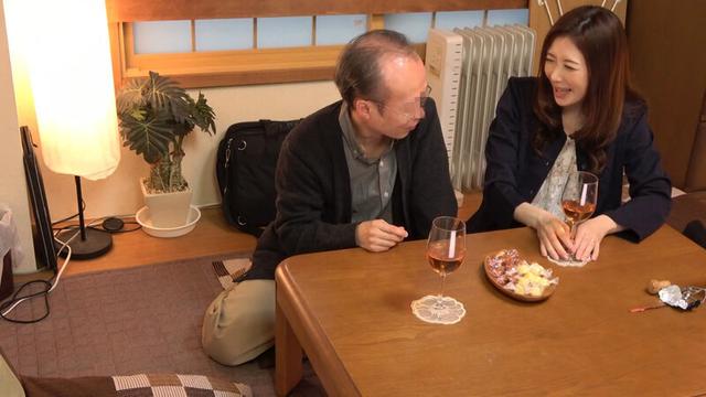 覗き撮られた汗ばむSEX！熟年同士だからこそ燃え上がる禁断の濃密不倫vol.3 サンプル画像 13