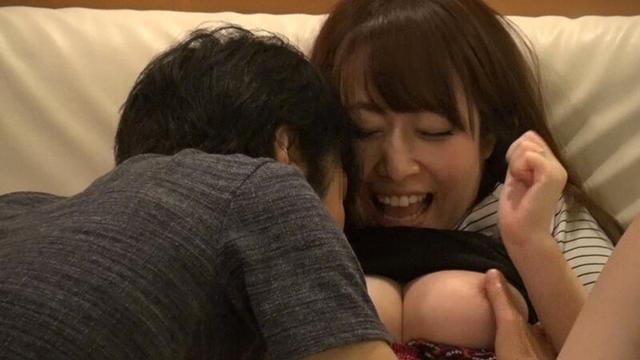 覗き撮られた汗ばむSEX！ムッチリ豊満妻の恥ずかしい性癖vol.6 サンプル画像 12