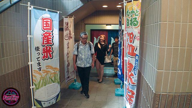 筆おろし温泉ソープ 親父の再婚で出来た義母さんは絶倫の巨乳泡姫だった！？ ちなみん サンプル画像 1