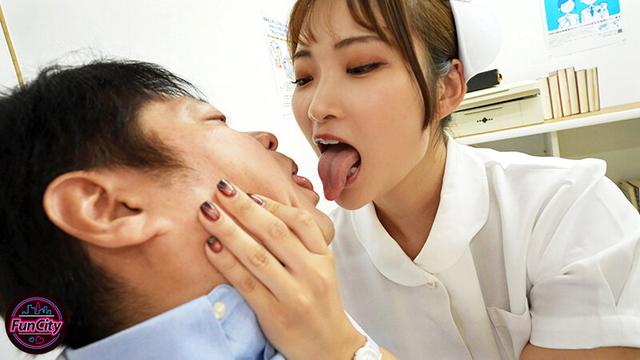 エグすぎる腰振りペニバン男潮吹きメスイキFUCK！！ 生意気ナースにアナル犯●れメス堕ちした男たち 白崎水麗 サンプル画像 2