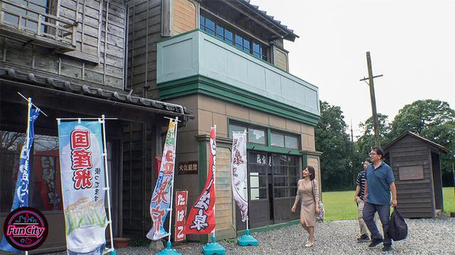 筆おろし温泉ソープ 親父が再婚して― Hカップ巨乳の義母さんができた。家族旅行で僕が童貞だとわかると淫乱な義母さんに狙われて…逢見リカ サンプル画像 1