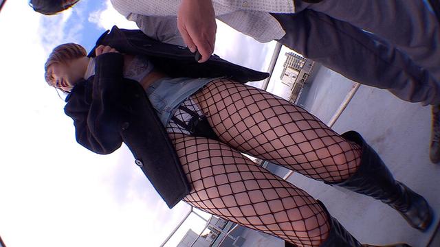 乳首ビンビン欲求不満のドスケベデカ尻奥様は僕達の性欲処理肉便器 勃起チ○ポを求めて卑猥な格好で誘惑する性欲絶倫奥様は毎日が発情期！疼く早漏オマ○コイキ狂いの興奮するとバシャバシャとイキ潮撒き散らて嬉ションしちゃうお下劣快楽中毒妻！ サンプル画像 7