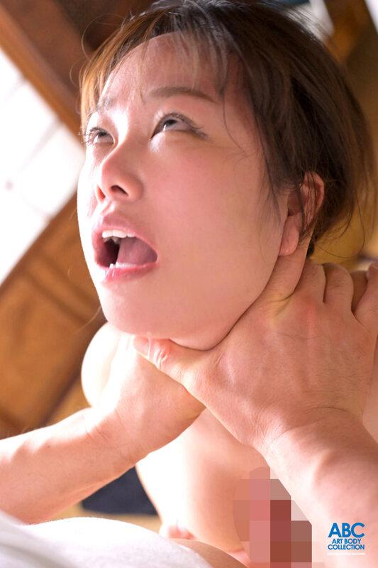 汚ヤジが集まる独身寮の巨乳管理人はオナホ願望有り ガニ股潮吹きで下品なアヘ顔披露！汚チ●ポに無様にイキ狂う4P大乱交 北村海智 サンプル画像 11