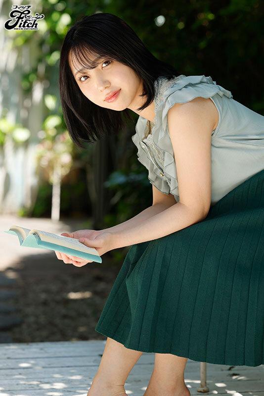 地味だけど脱いだら凄かった！恋愛小説家AV Debut！恋愛経験の少ない20歳の美巨乳Fカップ 卯佐美りん サンプル画像 5