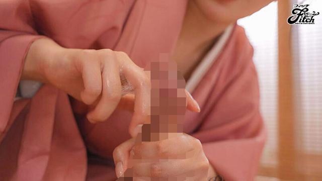 1日1組限定 美人の巨乳女将が癒し淫語とスローな密着手コキでじっくり射精に導いてくれる回春宿 北野未奈 サンプル画像 4