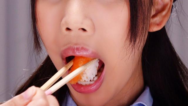 咀嚼口内くちゃとろフェラ 篠咲らら サンプル画像 5