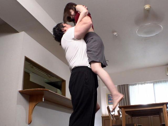 大嫌いなクズ親父の再婚相手が最高のスレンダー美女だったから、ボクの巨体で何度も陰湿リベンジ種付けプレス。 秋元さちか サンプル画像 6