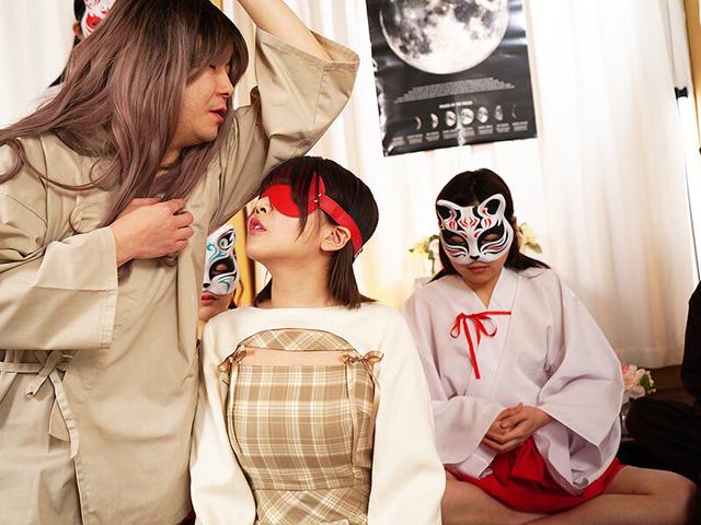 カルト教団にハマって身も心も捧げる女 柏木こなつ サンプル画像 12