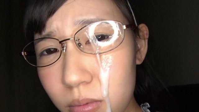 すっぴんメガネ地味子 10人連続セックス 8時間2枚組 サンプル画像 16