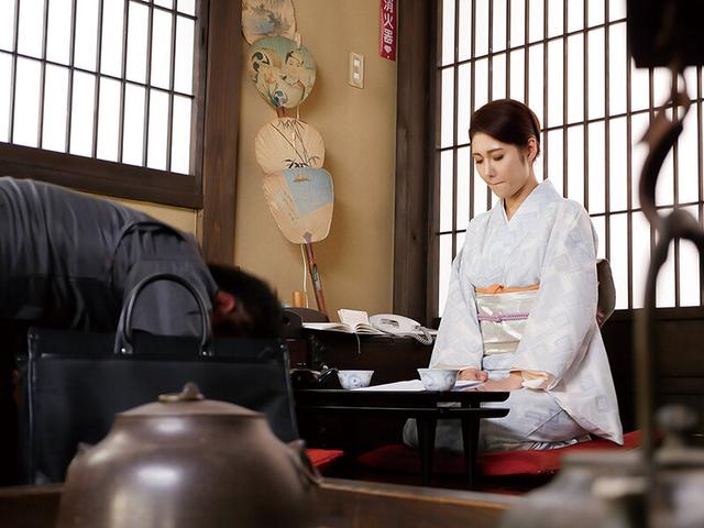 官能ドラマ劇場 ある温泉旅館であった綺麗な女将さんとの卑猥な出来事 サンプル画像 12