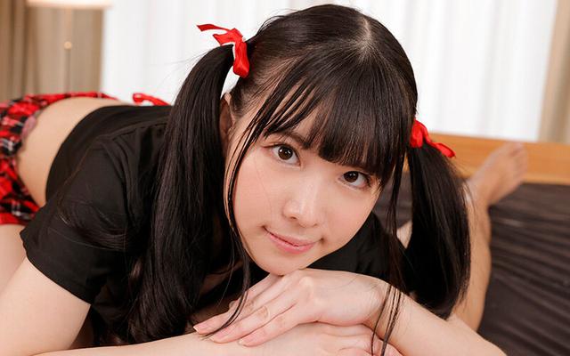 【VR】HQ 劇的超高画質 神対応すぎる推し地下アイドルと内緒のオフパコ密会！ 顔面最高で超エッチ美少女とあまあま中出しSEX 横宮七海 サンプル画像 7