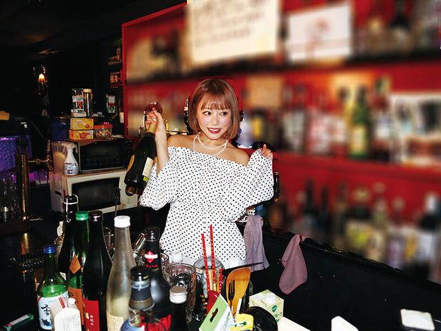大人の社交場スナック・バーdeとんでもハプニング！！～今夜もどこかで酒池肉林～ サンプル画像 1