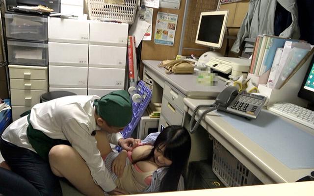 万引き スーパーの人妻たち ●でか尻でか乳ぷにょ妻 ●折●が必要クソ生意気妻 ●スレンダー爆裂張乳妻 サンプル画像 2