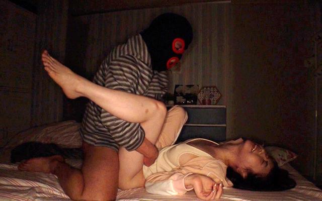 近親 夜●いじゃぁ 生中出し3（撮り下ろし） サンプル画像 9