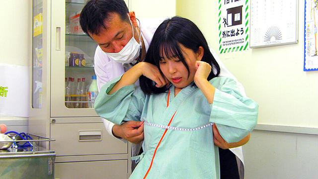 ドクハラ健康診断で乳頭発情する熟女妻たち サンプル画像 8