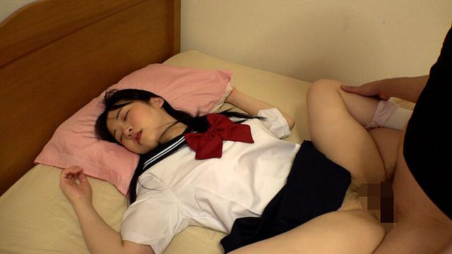 昏○中出しレ○プ 狙われた女子○生、ともか。 真宮ともか サンプル画像 5