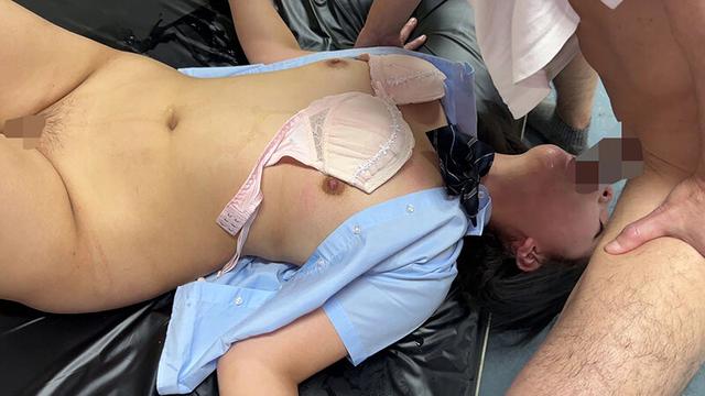 街で見つけた制服天使を拉●監● 腹パンと喉凹イラマで徹底調● 何でも従う性処理肉便器に仕上げた 河合陽菜 サンプル画像 8