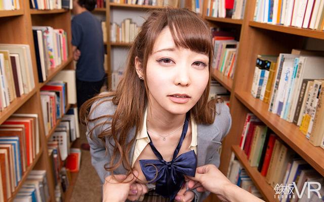 【VR】HQ60fps 静まり返る図書館でJ●猥褻性交 突然襲われ拘束！尊厳を奪われ恥辱の中出し！ 雨宮もな サンプル画像 6