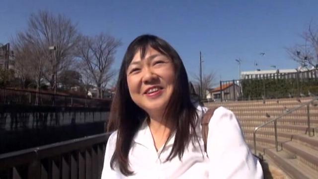 五十路豊満婦人 ボインなマダム4人の熟れすぎた乳房 ぽっちゃりムチっとした豊満なカラダと大きな乳房と中出しセックス サンプル画像 14
