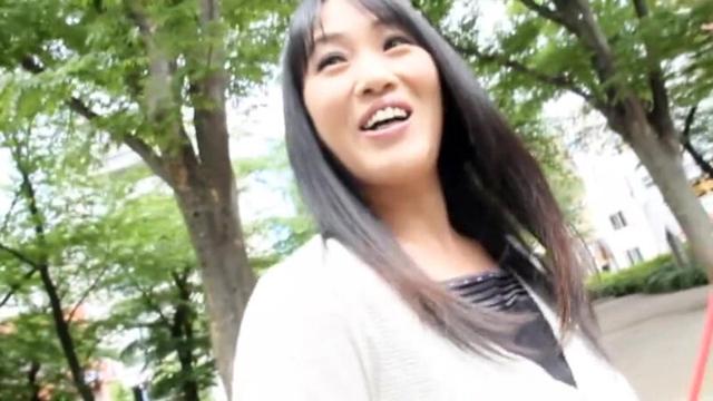 抱かれたい人妻たち 40、50歳となり 夫には相手にされず・・肉体関係を持つ相手もいないし・・ そんな満たされない熟年女性たちが下品な顔で悶え狂う 4人の不倫性交ドキュメント サンプル画像 6
