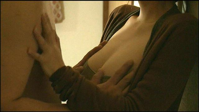旦那だけじゃ物足りない！365日情事漬けの とんでもない嫁 サンプル画像 2