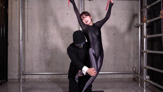 捕われの女スパイ！吊り拘束くすぐり尋問 志摩ことり サンプル画像 12