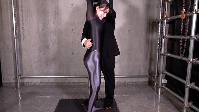 捕われの女スパイ！吊り拘束くすぐり尋問 志摩ことり サンプル画像 8