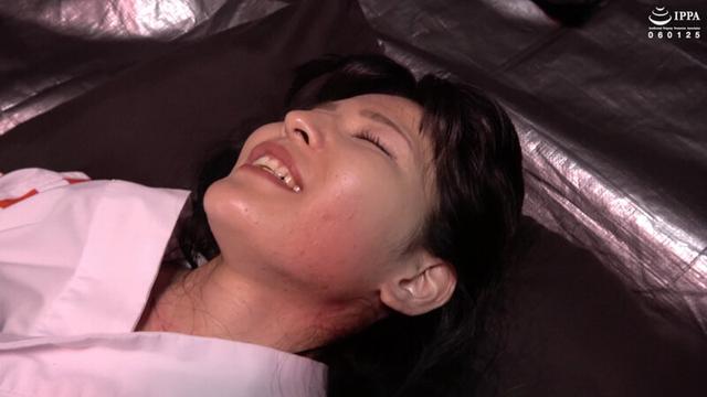 『手足両吊り！ 巫女服が乱れてもなお無防備な全身へ、罰則こちょこちょの刑！』 稲見なずな サンプル画像 13