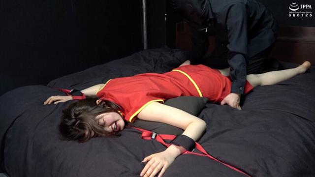脇腹が弱点のチャイナ娘を四肢拘束！ 仰向けうつ伏せで抵抗できないくすぐったさに大暴れ！ 中園めいな サンプル画像 11