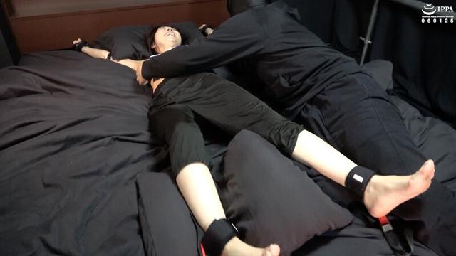 「感度が高まった全身を四肢拘束してくすぐり！ 腋も足も機械責めにされて必死に悶える未來ちゃん！」わかしラボVol.027-6 堂本未來 サンプル画像 14