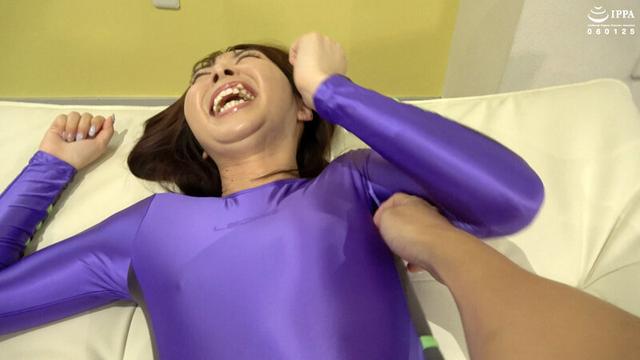 全身タイツのエッチなお姉さんをくすぐってみた 堂本未來 サンプル画像 5