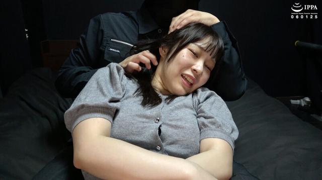 「ちっちゃ可愛い女の子をイヤな顔されながらくすぐりチェックしてみた！」わかしラボ WAKA-059 桐谷すずね 1 サンプル画像 12