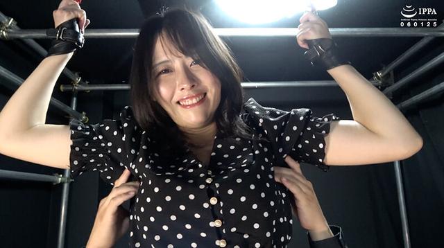 「お姉さんをバンザイ拘束でさらに弱点開発！ 弱い足の裏も更に弱くしちゃいます！」わかしラボ WAKA-061祈山愛 2 サンプル画像 4