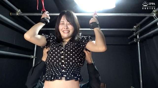 「お姉さんをバンザイ拘束でさらに弱点開発！ 弱い足の裏も更に弱くしちゃいます！」わかしラボ WAKA-061祈山愛 2 サンプル画像 5