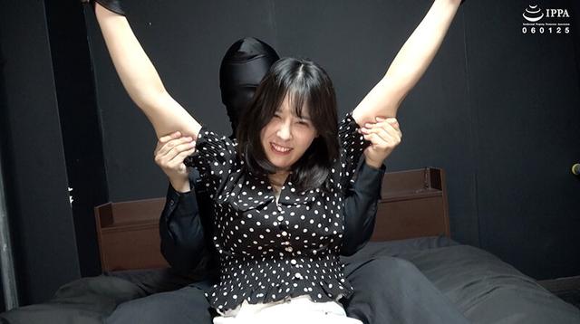 「足裏弱点のお姉さんを足枷くすぐり！ 体力もくすぐったさも限界でヘロヘロに！」わかしラボ WAKA-061祈山愛 3 サンプル画像 11