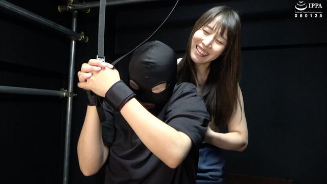 【F/Mくすぐり】色っぽいお姉さんのはじめての拘束M男くすぐり 野上しおり サンプル画像 9