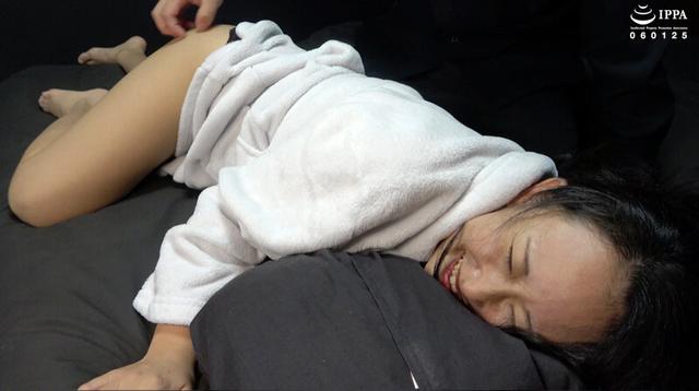 「ほたるさんに今日の感想をくすぐったりくすぐられたりしながら聞いてみました」 わかしラボ WAKA-065 海埜ほたる SPECIAL MOVIE サンプル画像 4