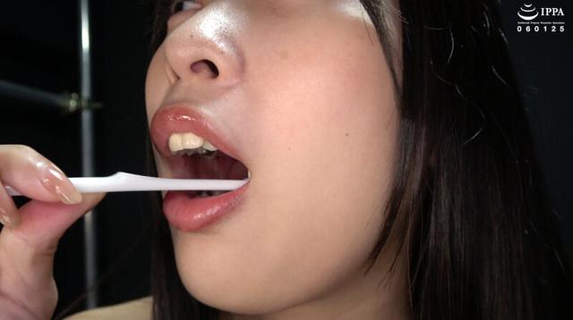 【歯＆口腔】人気女優 朝比ゆのチャンの歯＆口腔＆のどちんこ観察と小魚舐め！ サンプル画像 3