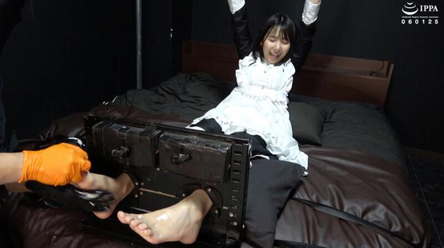 「足枷くすぐり＋暗示で感度アップ！ ブラシグローブで叫び倒すメイドもなかちゃん！」わかしラボ WAKA-067 千石もなか 4 サンプル画像 6