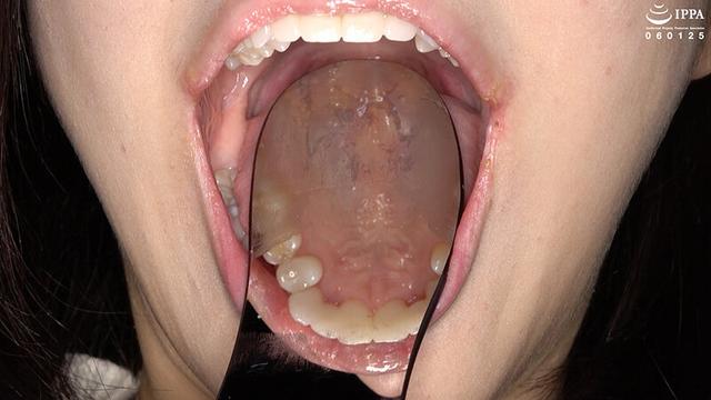 【人気女優 琥珀ややチャンの超貴重な歯・口内・のどちんこ観察＆咀嚼】ADOA-085 琥珀やや サンプル画像 11