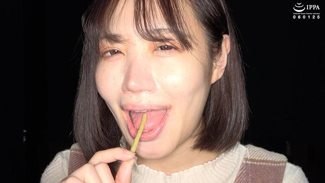 【人気女優 琥珀ややチャンの超貴重な歯・口内・のどちんこ観察＆咀嚼】ADOA-085 琥珀やや サンプル画像 12